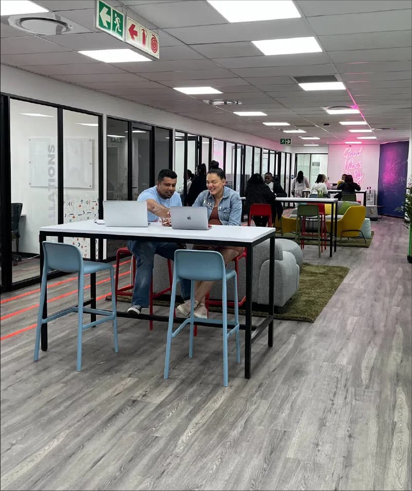 Zoom Fibre team at work